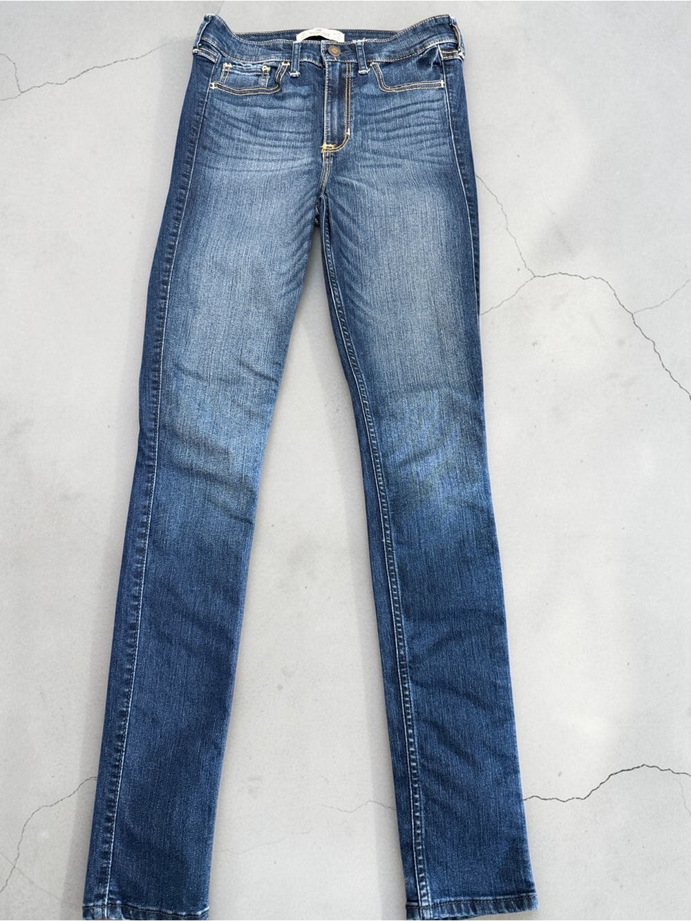 Hollister Women's Skinny Jeans in Medium Blue Wash